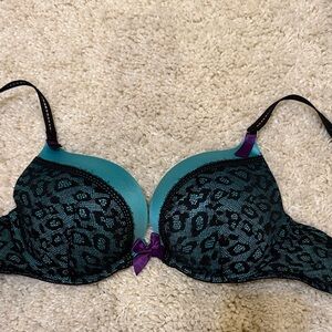 Victoria’s Secret pushup bra very sexy 34D turquoise black purple lace